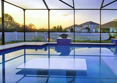 Swim-Up Pool bar top made of white glass